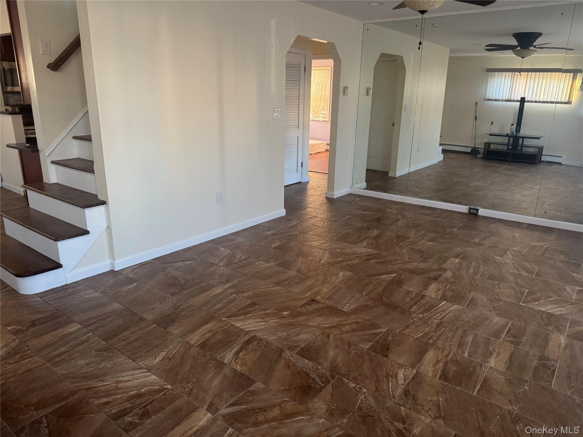 658 Wyngate Drive E, Valley Stream, NY 11580