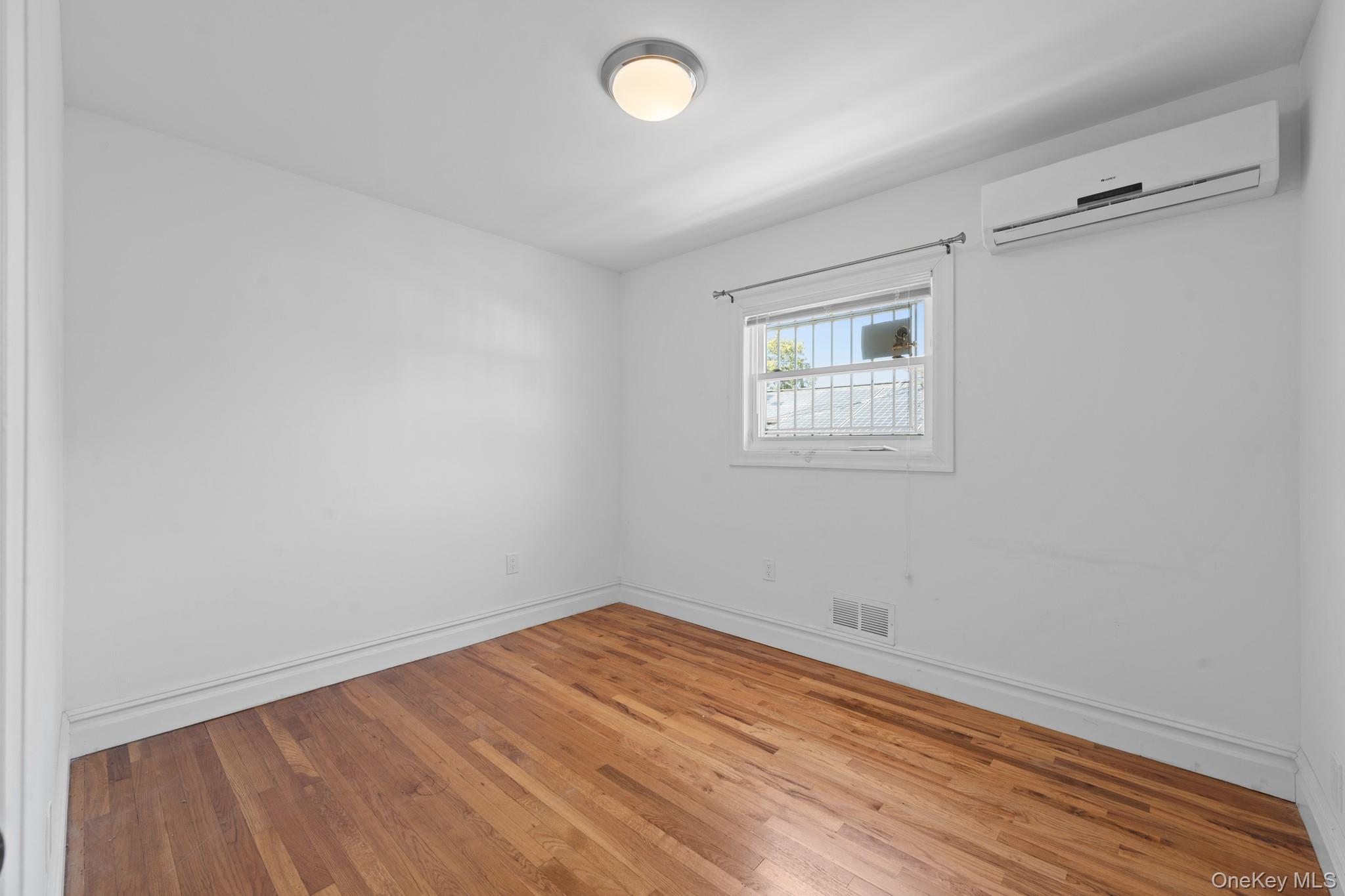 10541 Seaview Avenue, Brooklyn, NY 11236