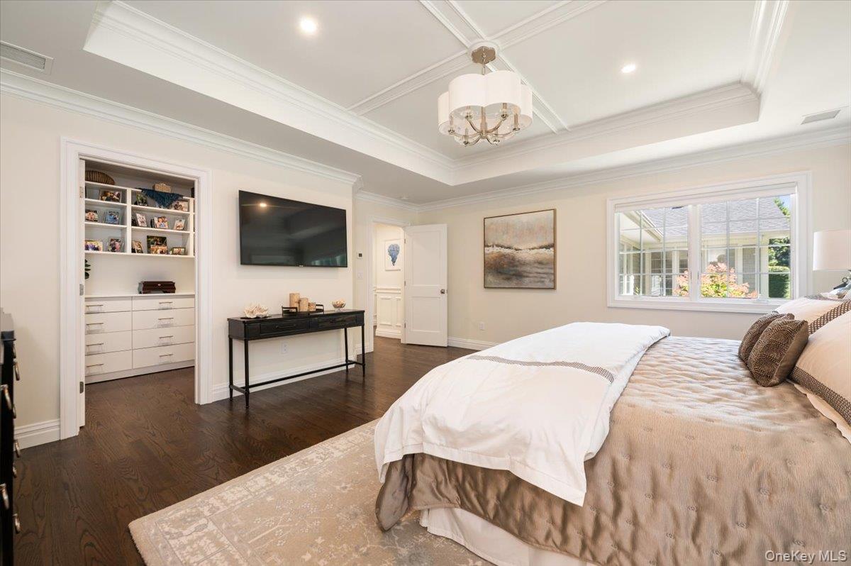 5 Fleetwood Drive, Huntington Bay, NY 11743