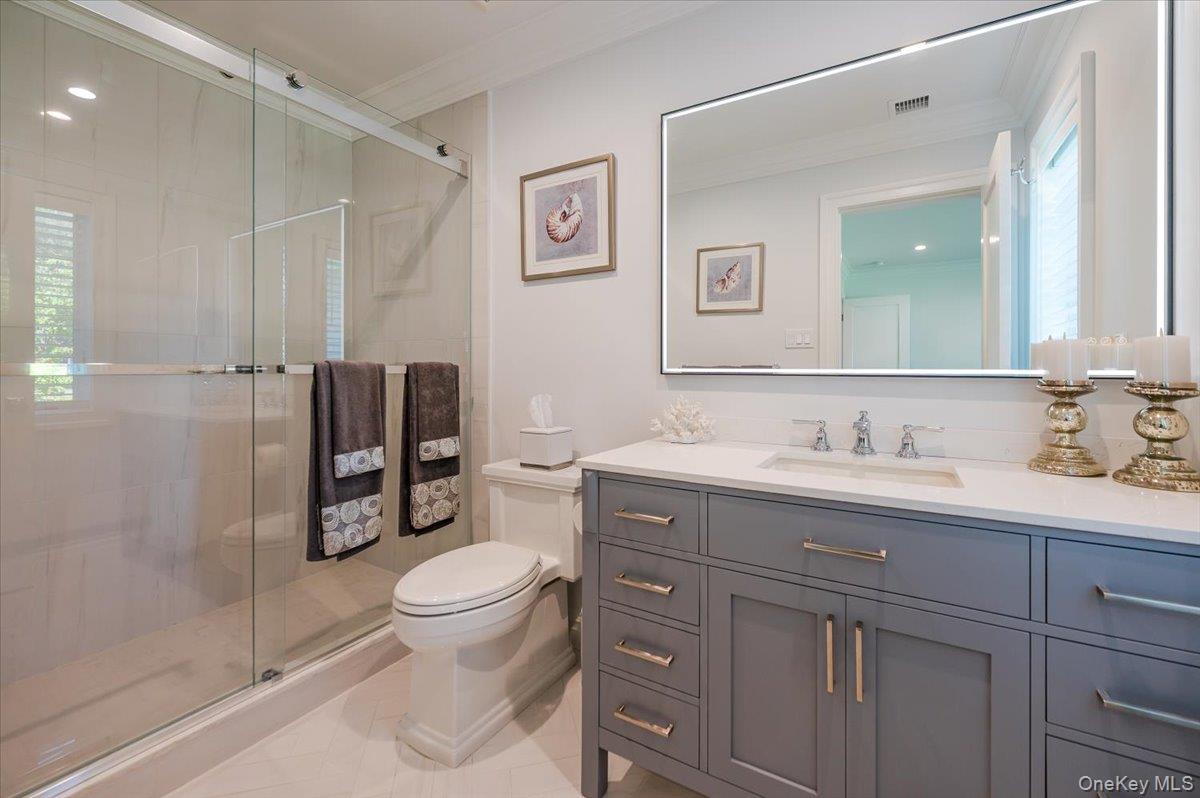 5 Fleetwood Drive, Huntington Bay, NY 11743