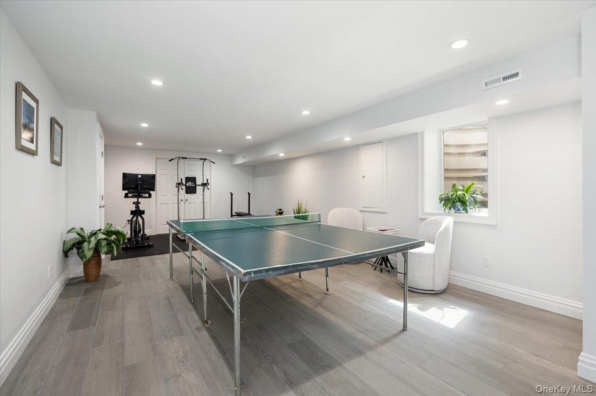 5 Fleetwood Drive, Huntington Bay, NY 11743