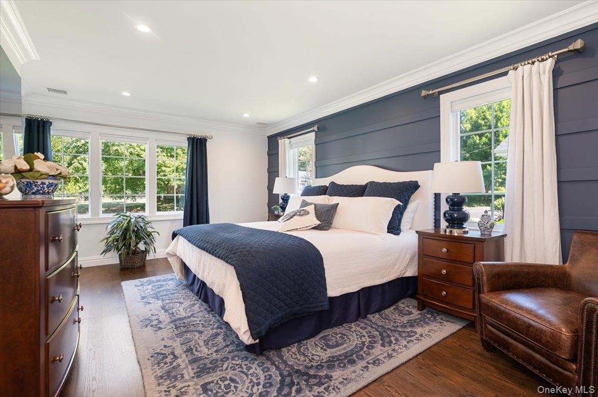 5 Fleetwood Drive, Huntington Bay, NY 11743