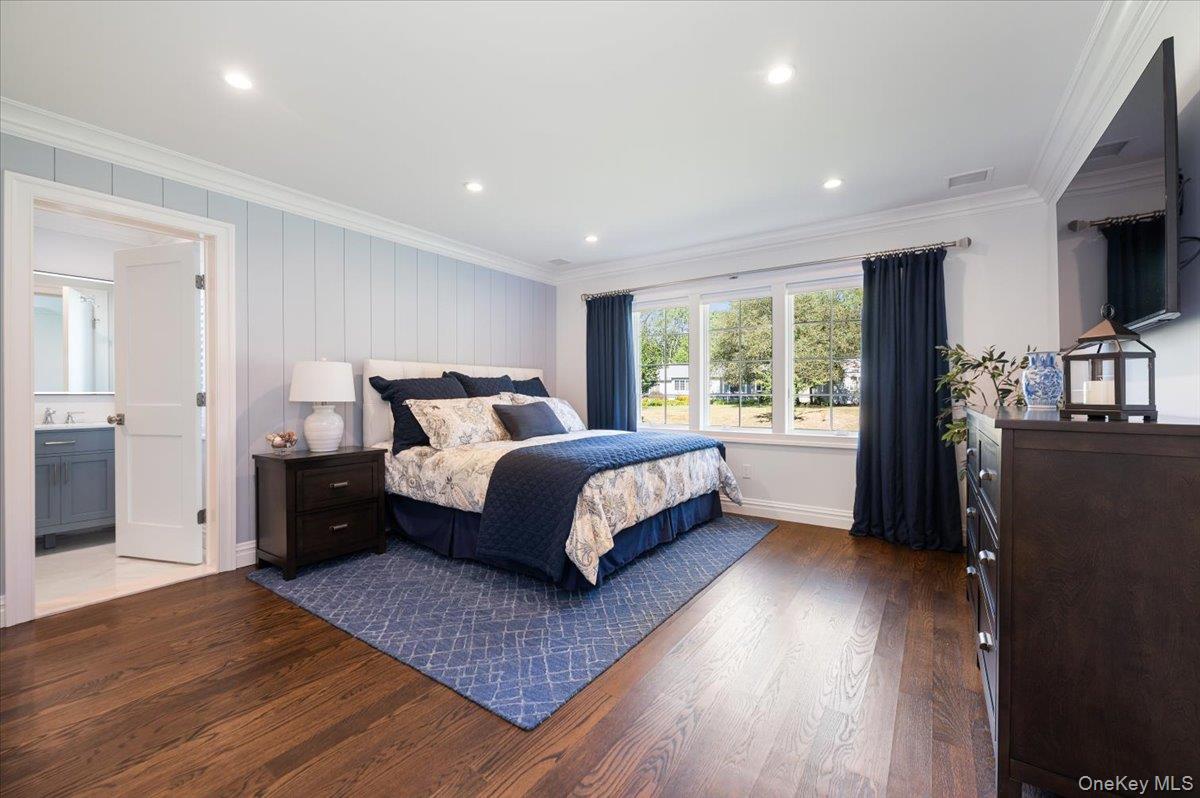 5 Fleetwood Drive, Huntington Bay, NY 11743