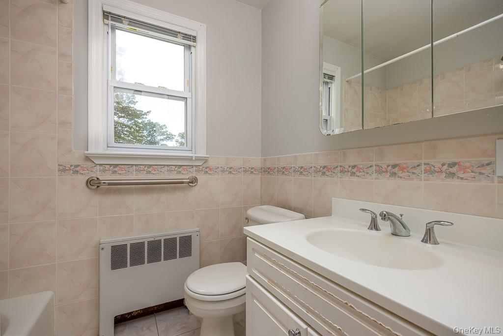 85 Lt Cox Drive, Pearl River, NY 10965