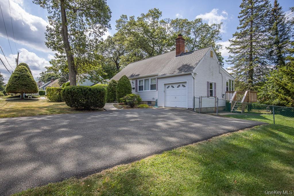 85 Lt Cox Drive, Pearl River, NY 10965