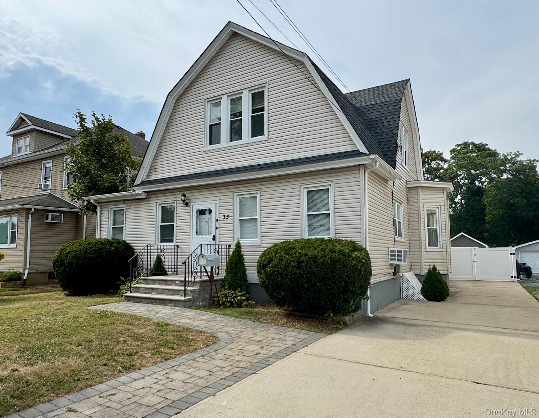 33 Harrison Avenue # 2, Lynbrook, NY 11563
