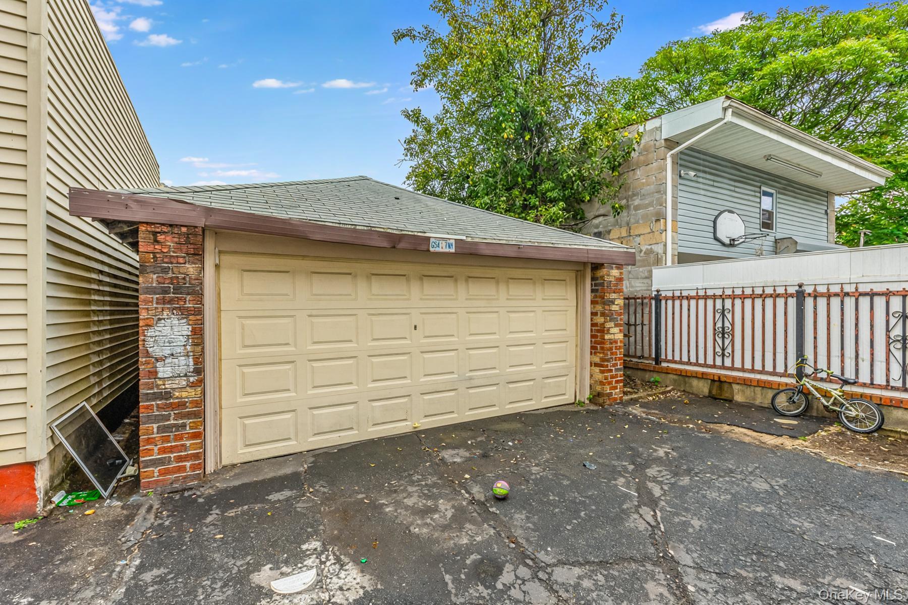 37-33 100th Street, Corona, NY 11368