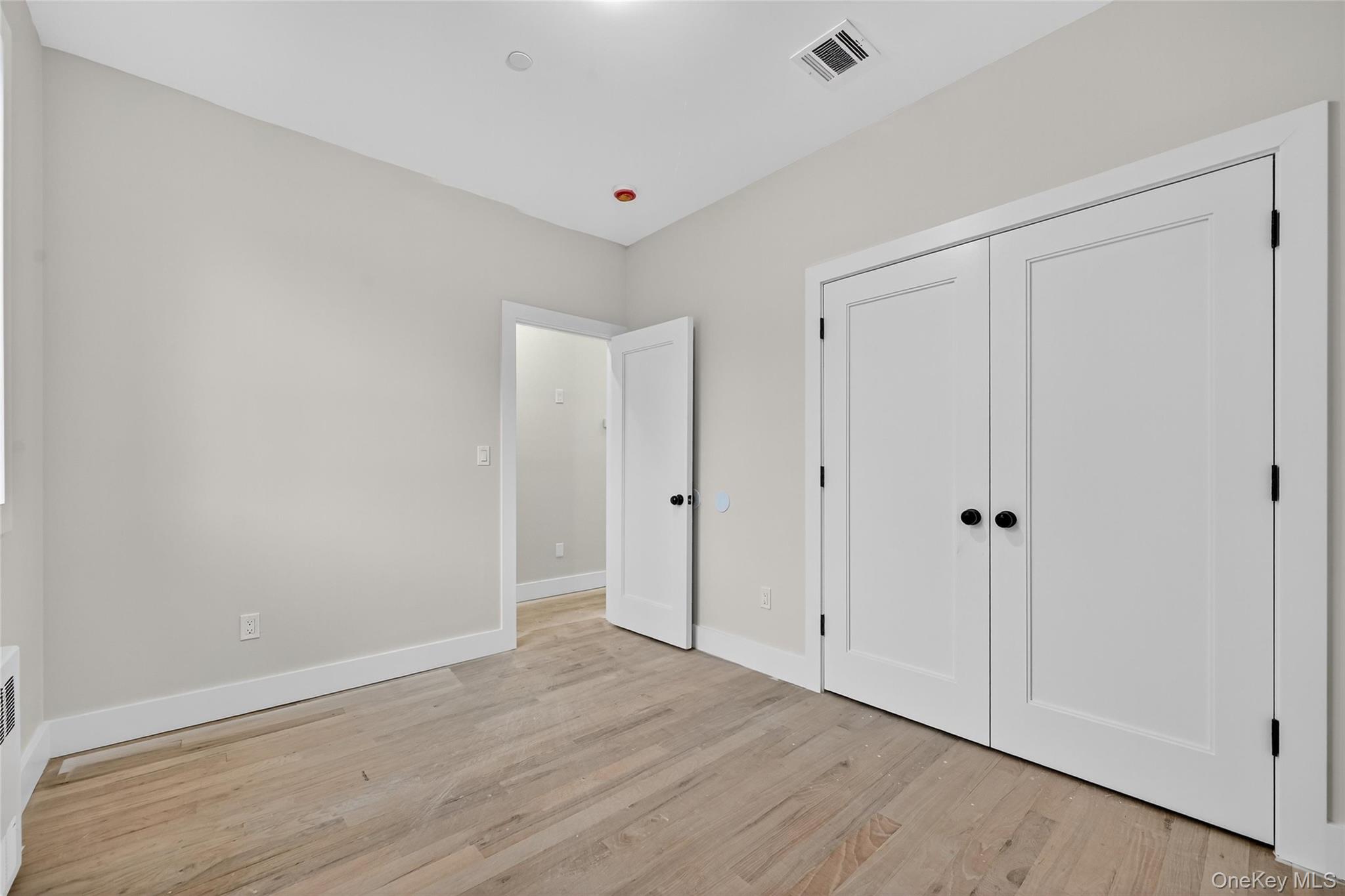 6 Milla Lane, Spring Valley, NY 10977