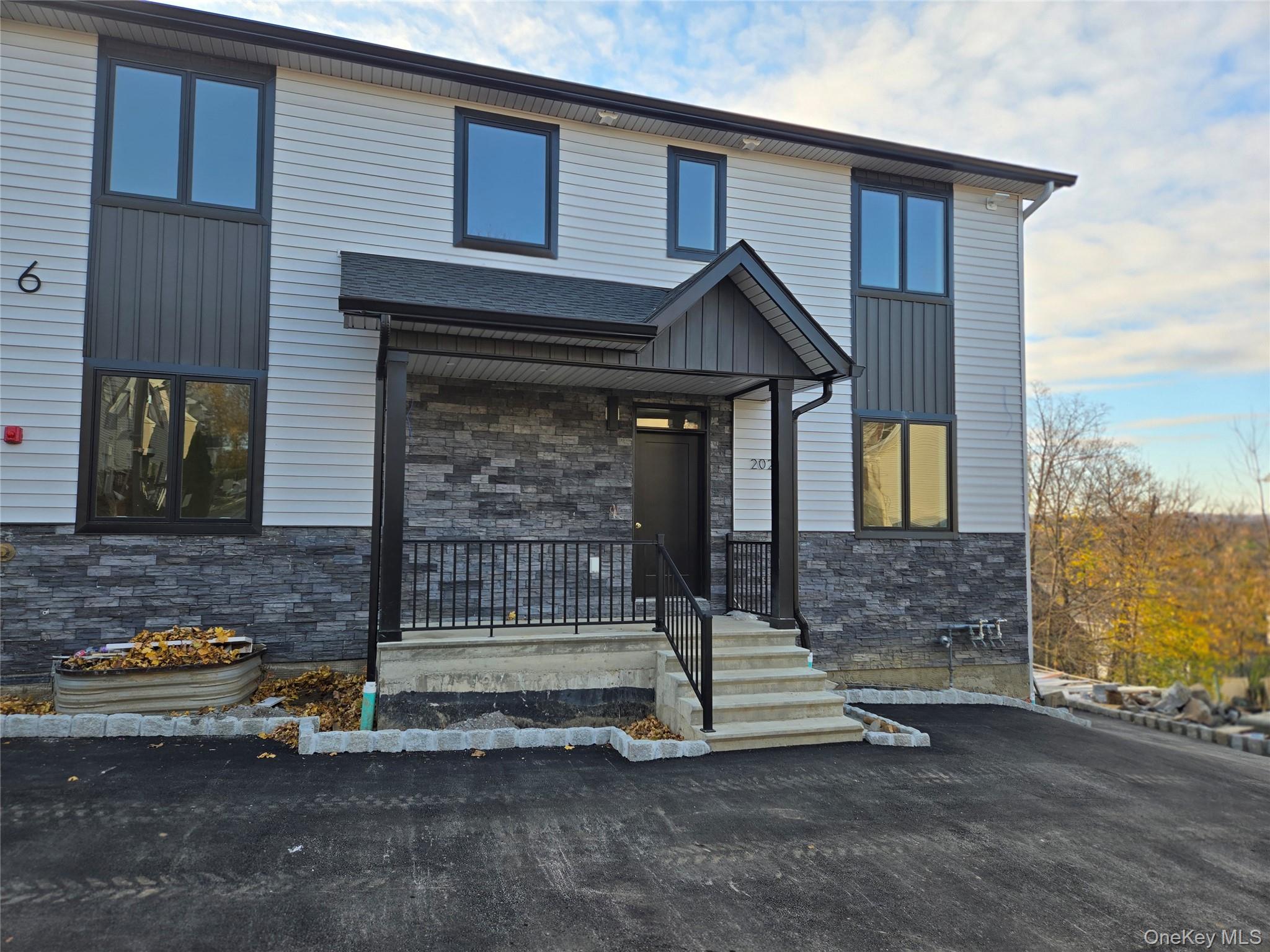 6 Milla Lane, Spring Valley, NY 10977