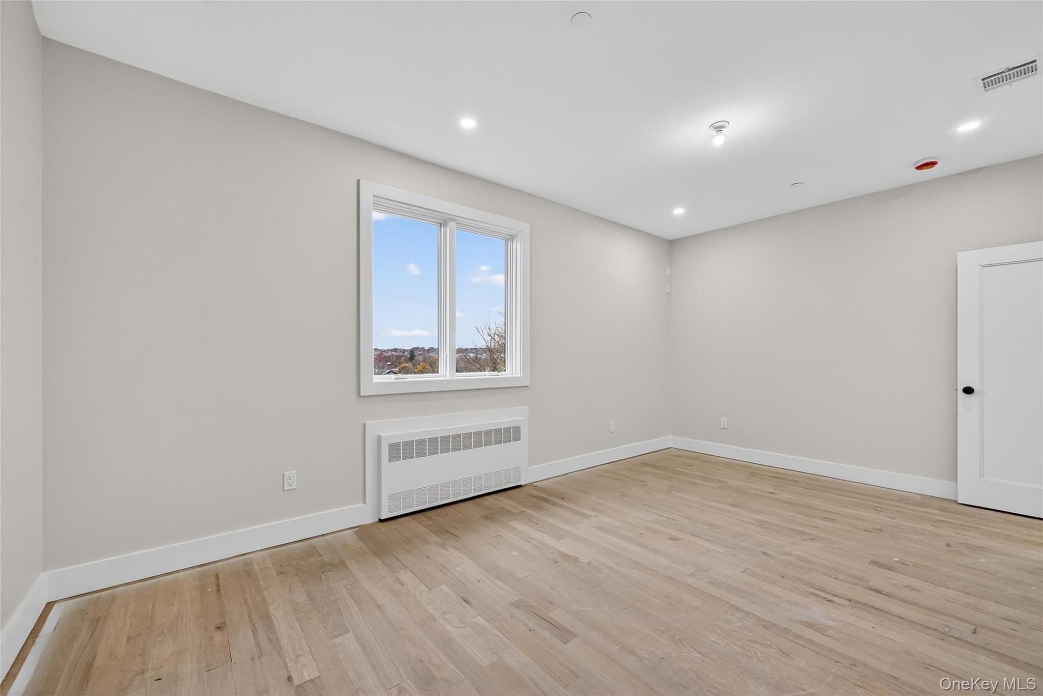 6 Milla Lane, Spring Valley, NY 10977