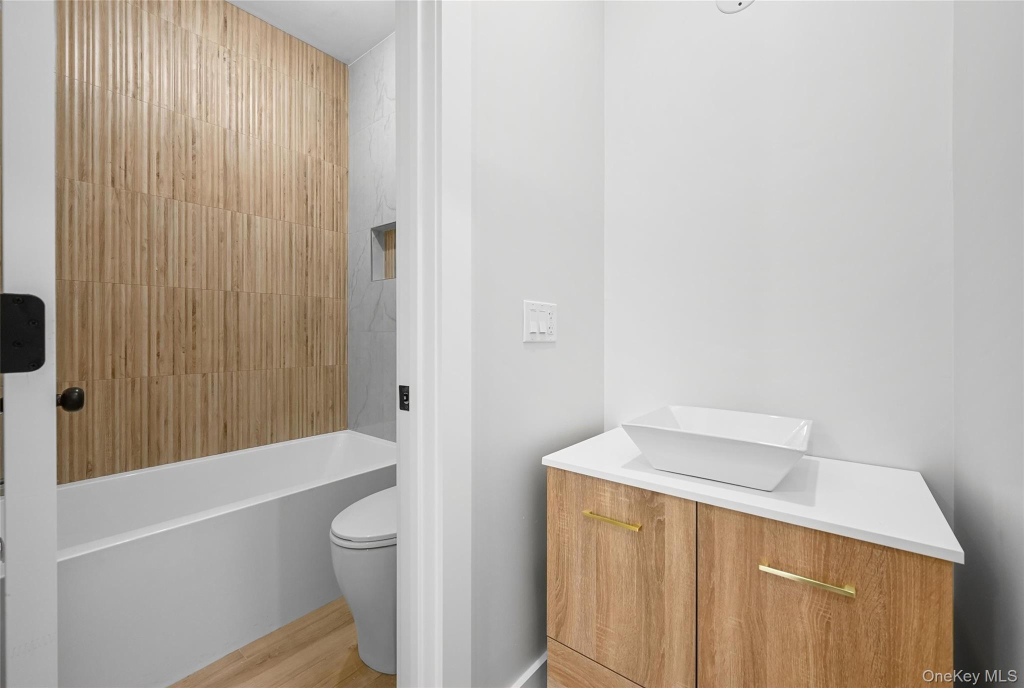 6 Milla Lane, Spring Valley, NY 10977