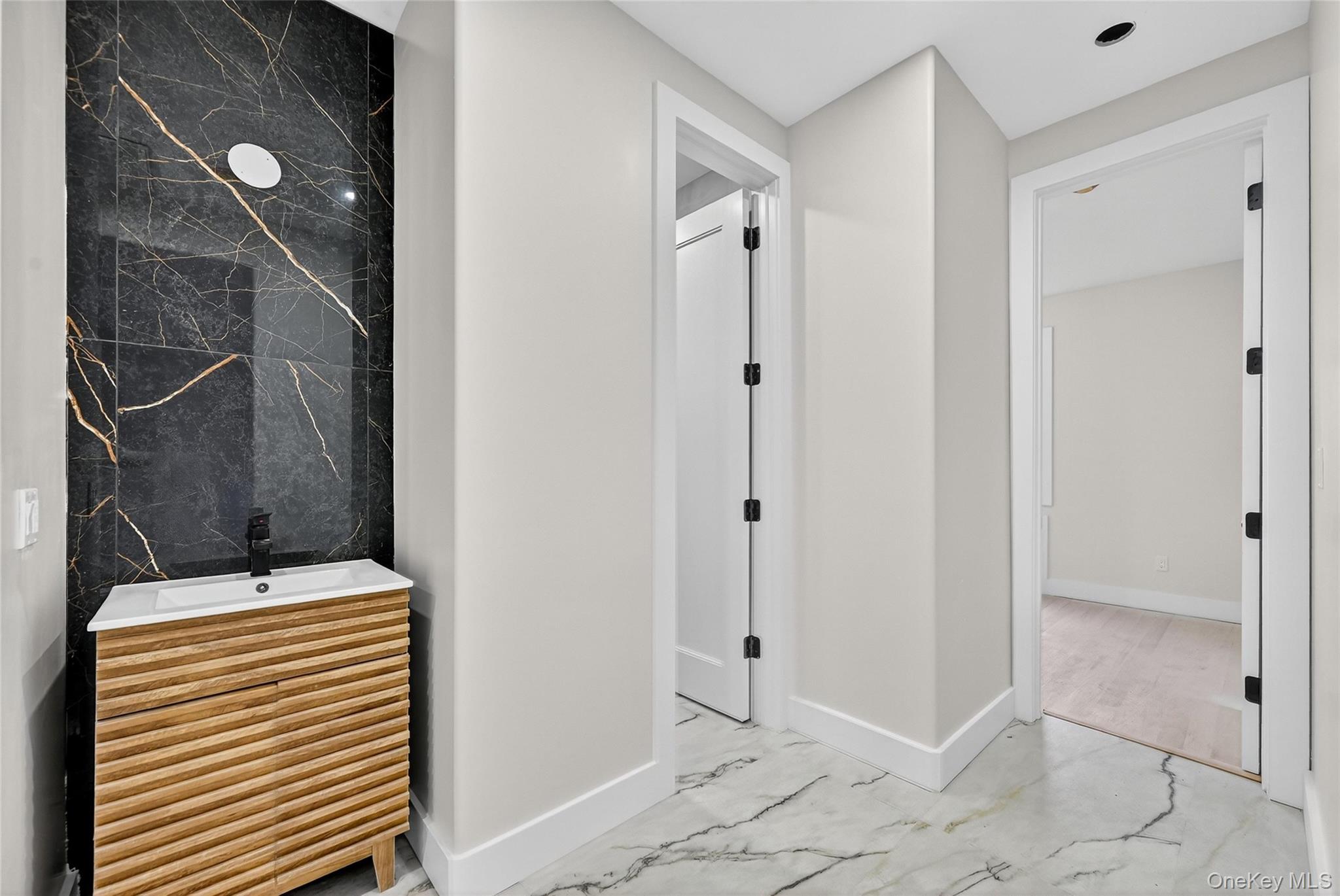 6 Milla Lane, Spring Valley, NY 10977