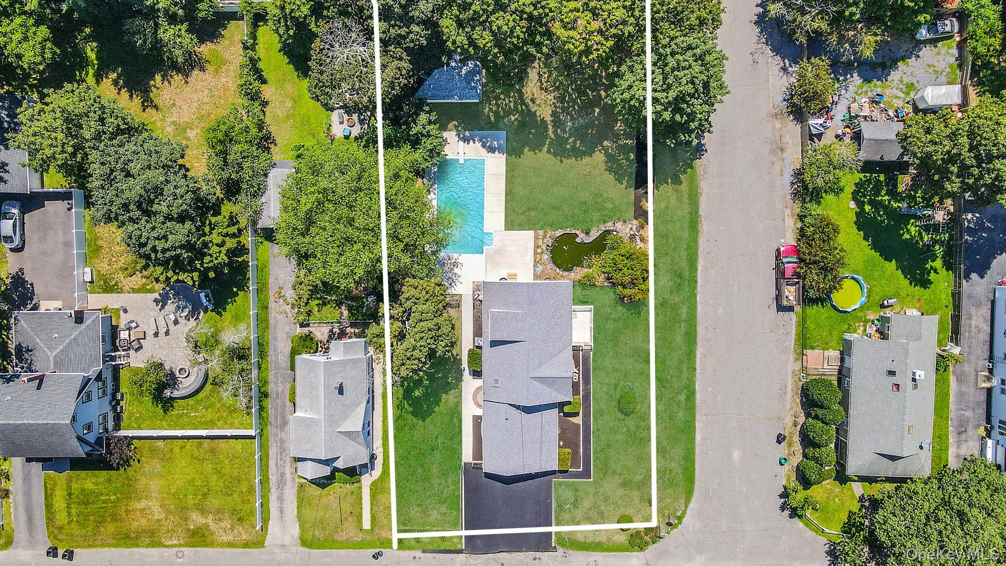 48 Vernon Street, East Patchogue, NY 11772