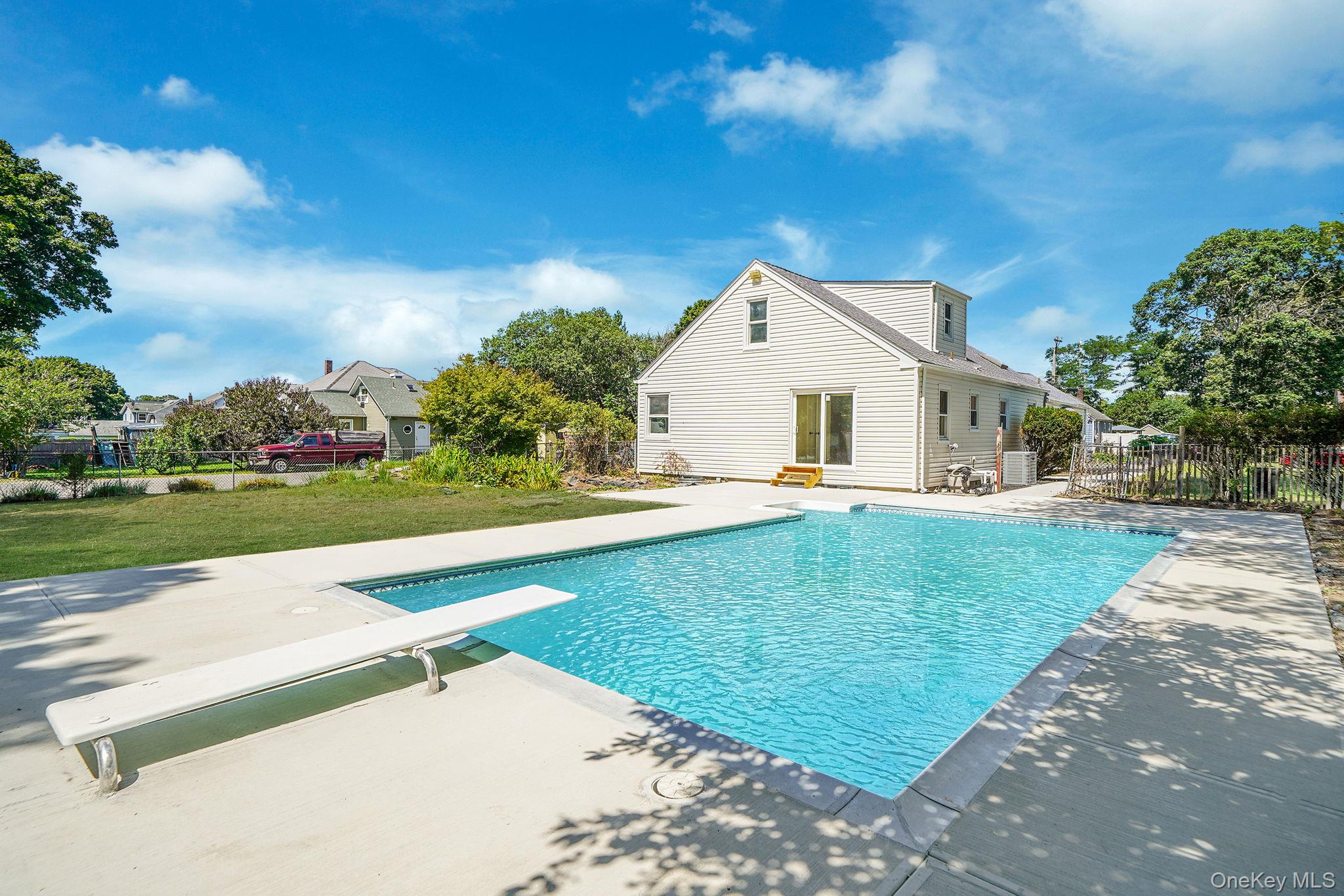 48 Vernon Street, Patchogue, NY 11772