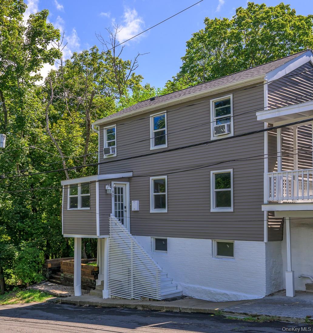 90 N 2nd Street, Hudson, NY 12534