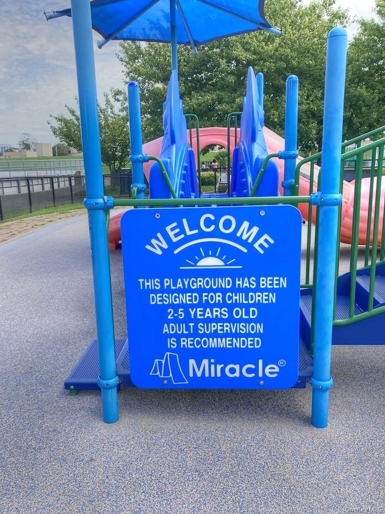 16 Main Street # 2-Q, East Rockaway, NY 11518