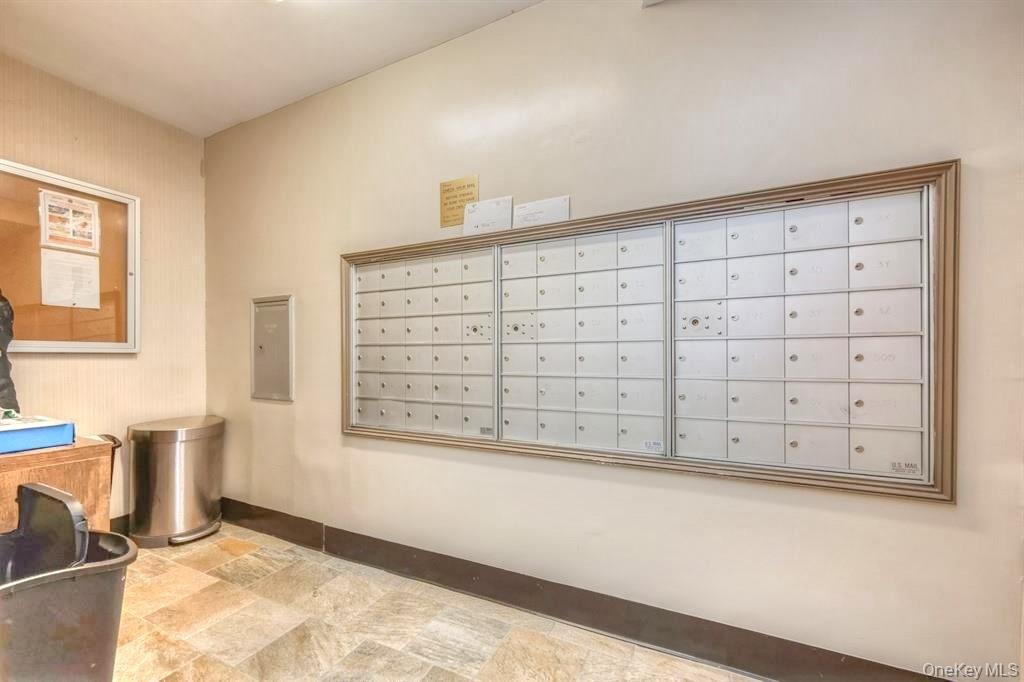 16 Main Street # 2-Q, East Rockaway, NY 11518