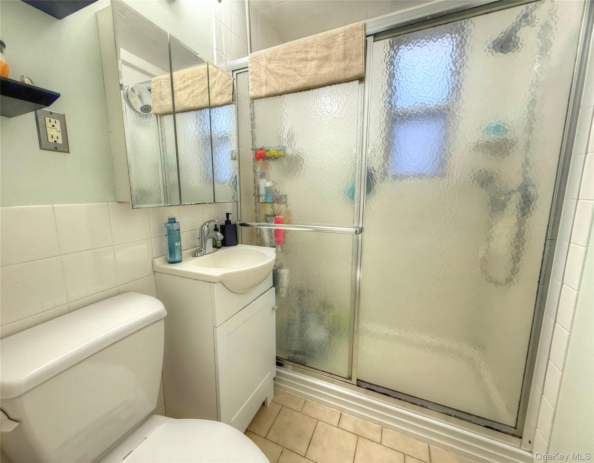 16 Main Street # 2-Q, East Rockaway, NY 11518