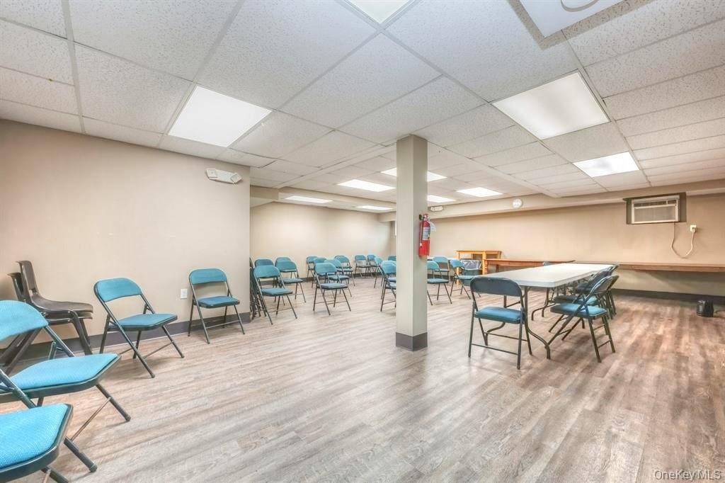 16 Main Street # 2-Q, East Rockaway, NY 11518