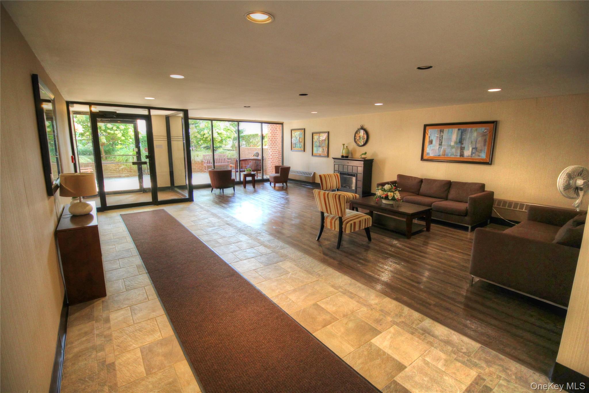 16 Main Street # 2-Q, East Rockaway, NY 11518