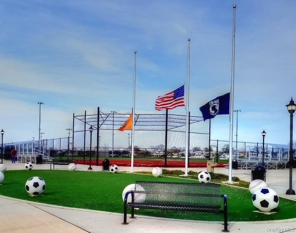 16 Main Street # 2-Q, East Rockaway, NY 11518