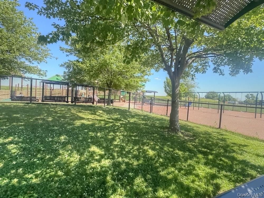 16 Main Street # 2-Q, East Rockaway, NY 11518