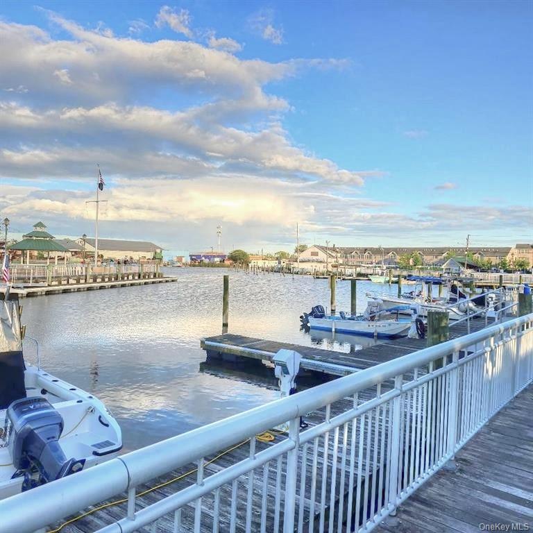 16 Main Street # 2-Q, East Rockaway, NY 11518