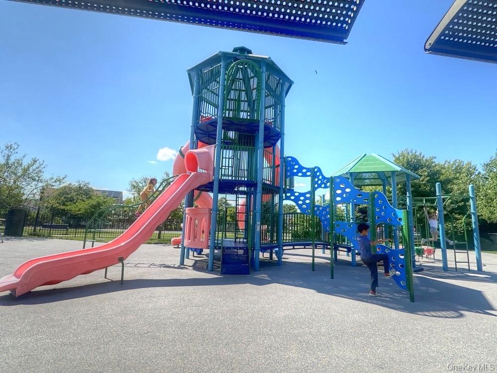 16 Main Street # 2-Q, East Rockaway, NY 11518