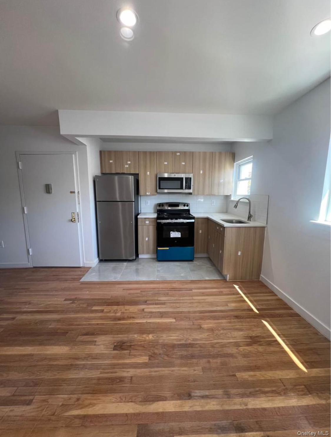 718 Rosedale Avenue, Bronx, NY 10473