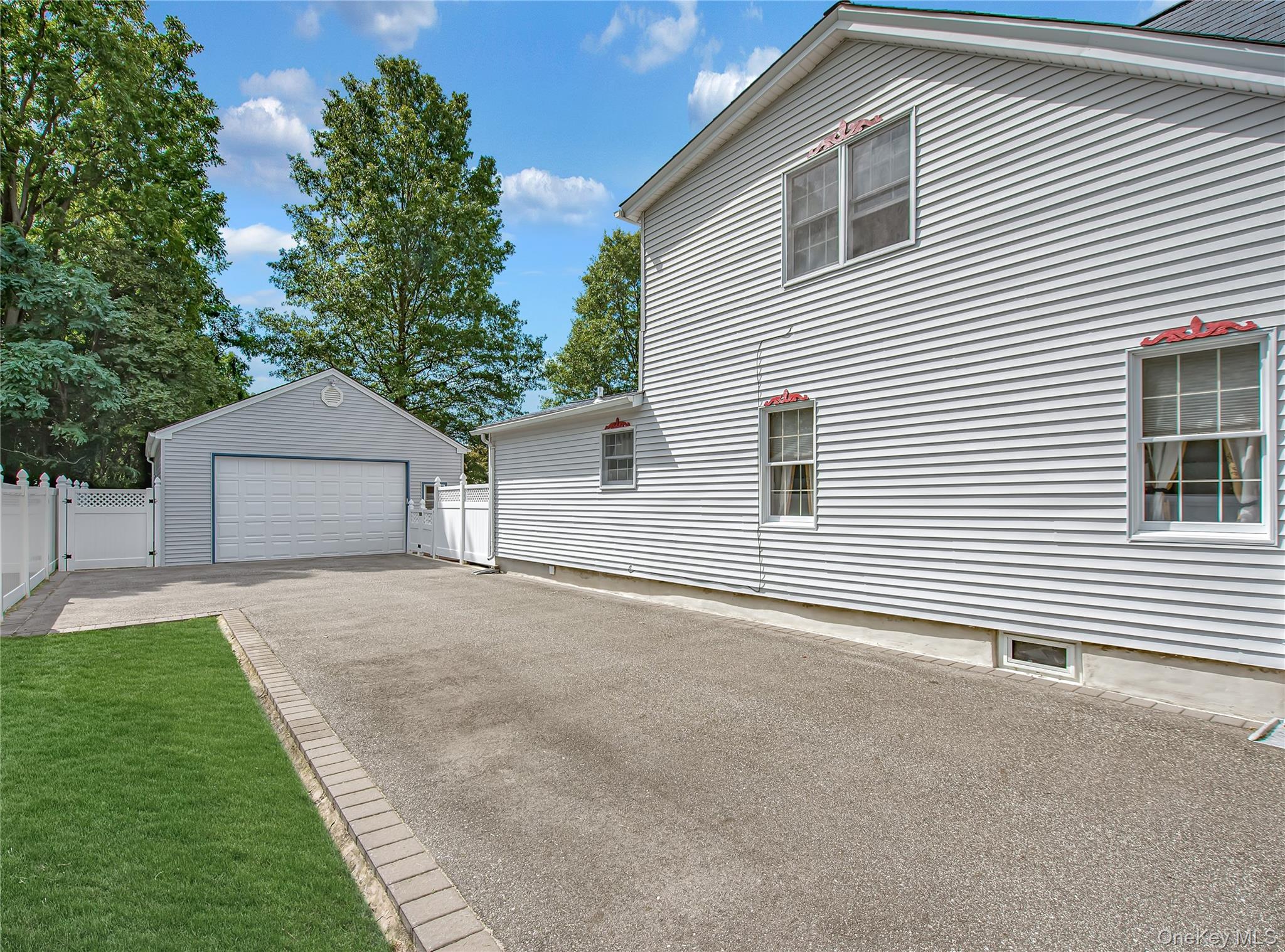 248 5th Street, Saint James, NY 11780