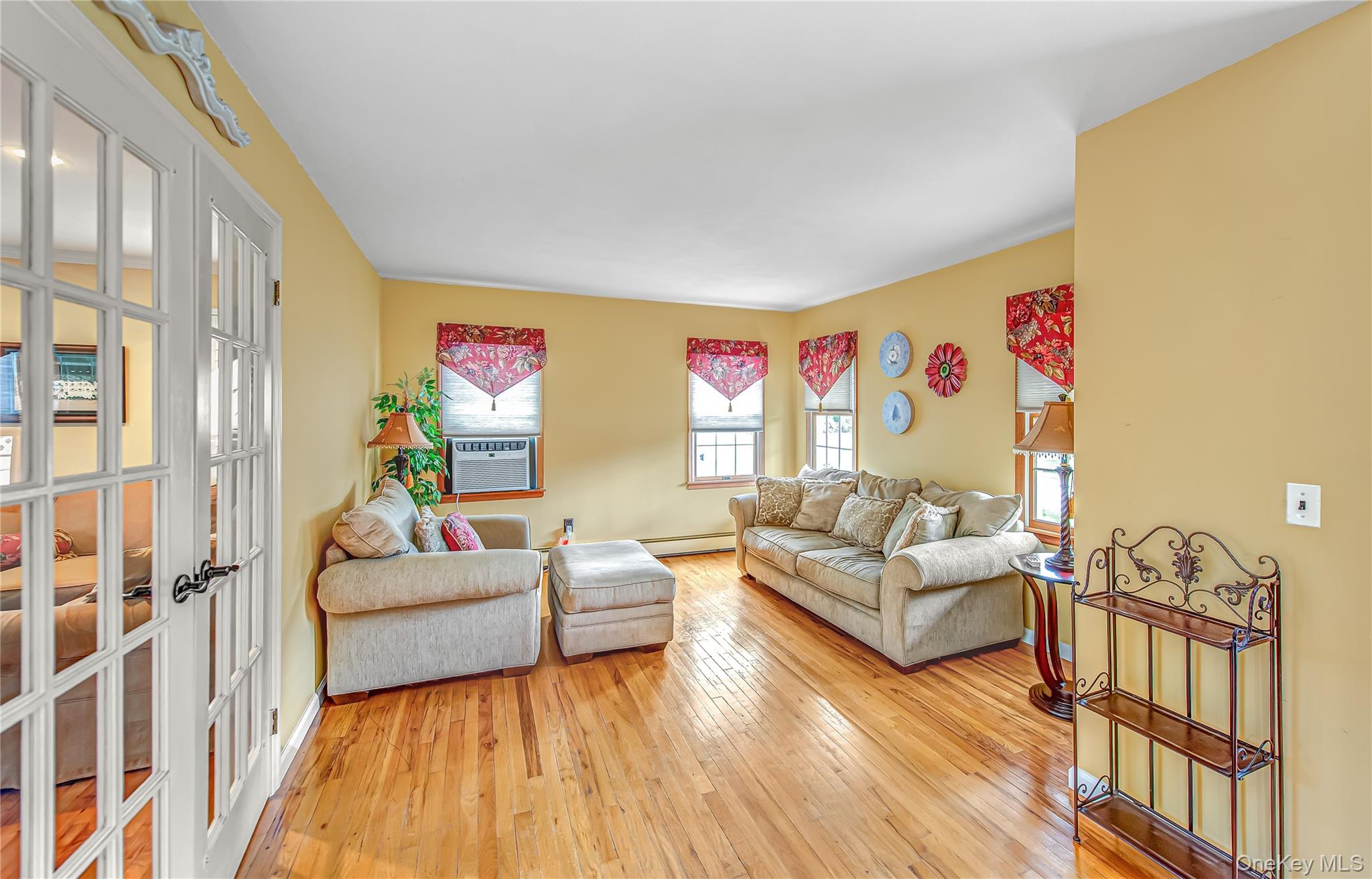 248 5th Street, Saint James, NY 11780