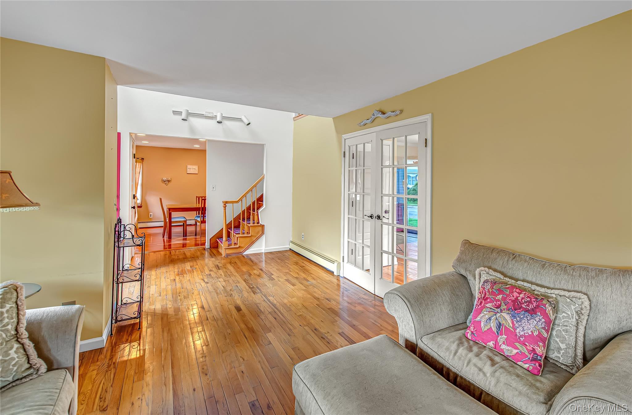 248 5th Street, Saint James, NY 11780