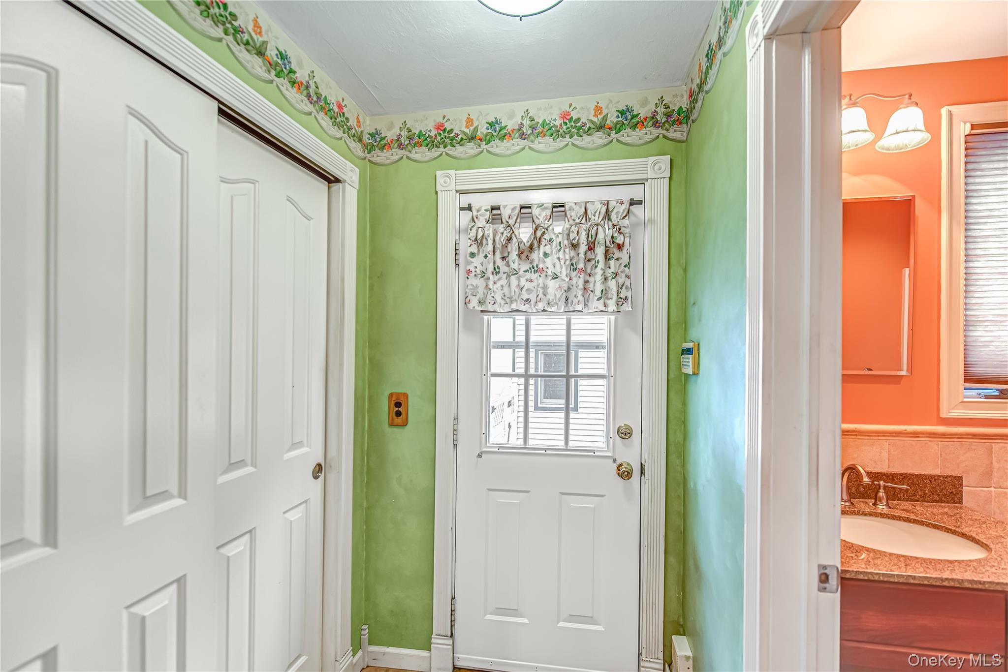 248 5th Street, Saint James, NY 11780