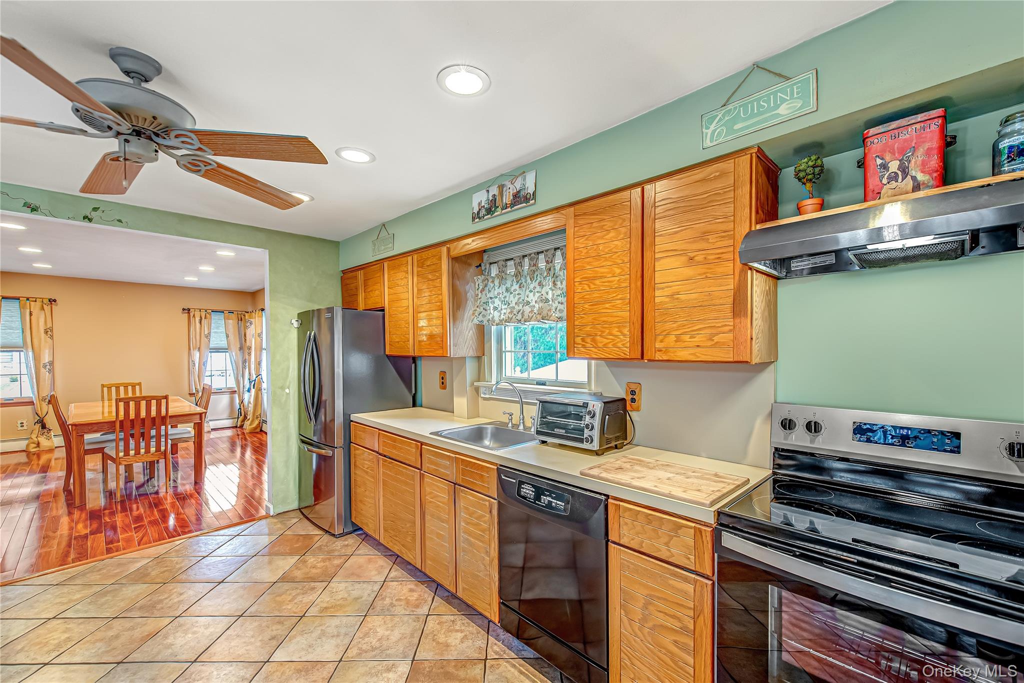 248 5th Street, Saint James, NY 11780