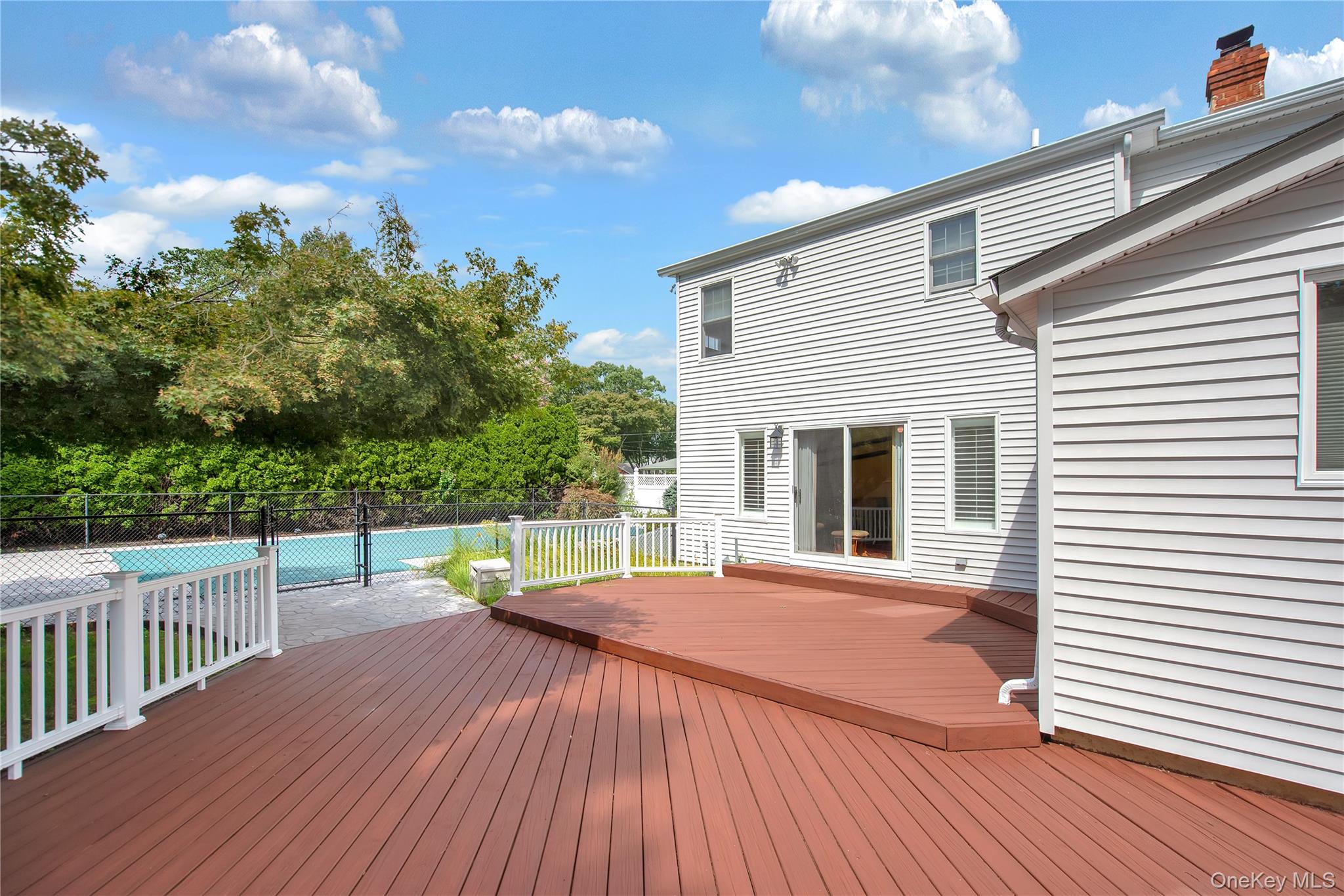 248 5th Street, Saint James, NY 11780