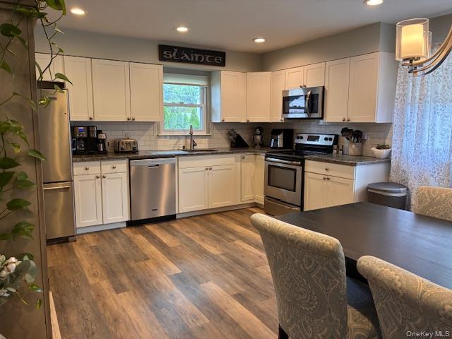 99 Forrest Avenue, Shirley, NY 11967