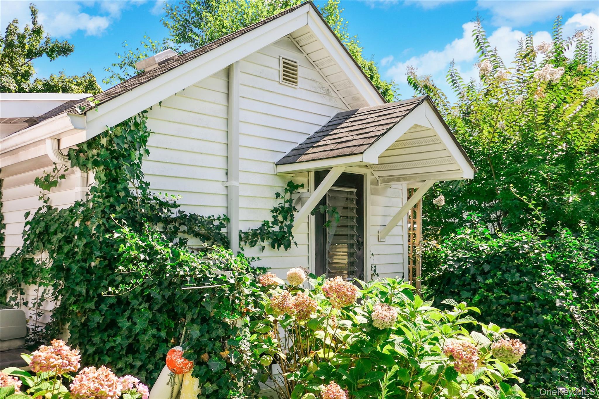 13 Bell Street, Bellport Village, NY 11713