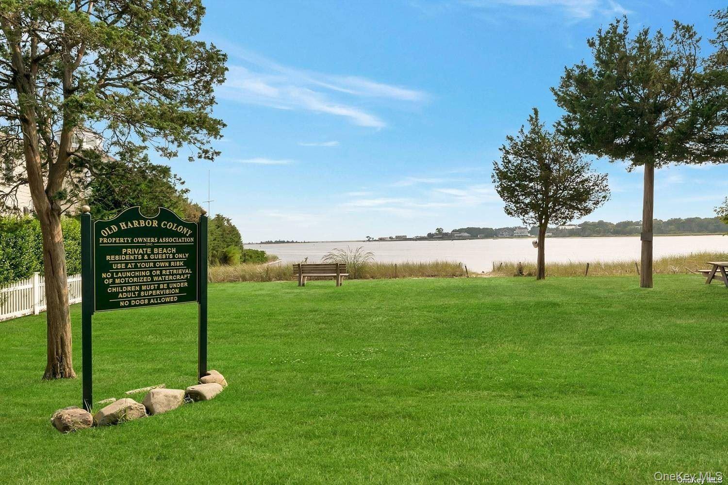 7 Harbor Road, Hampton Bays, NY 11946