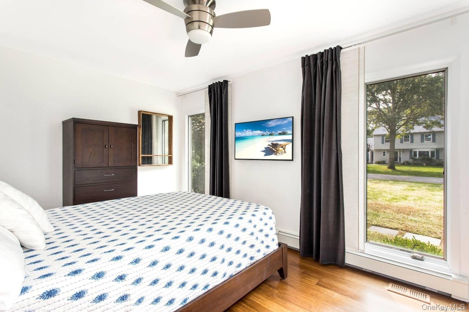 7 Harbor Road, Hampton Bays, NY 11946