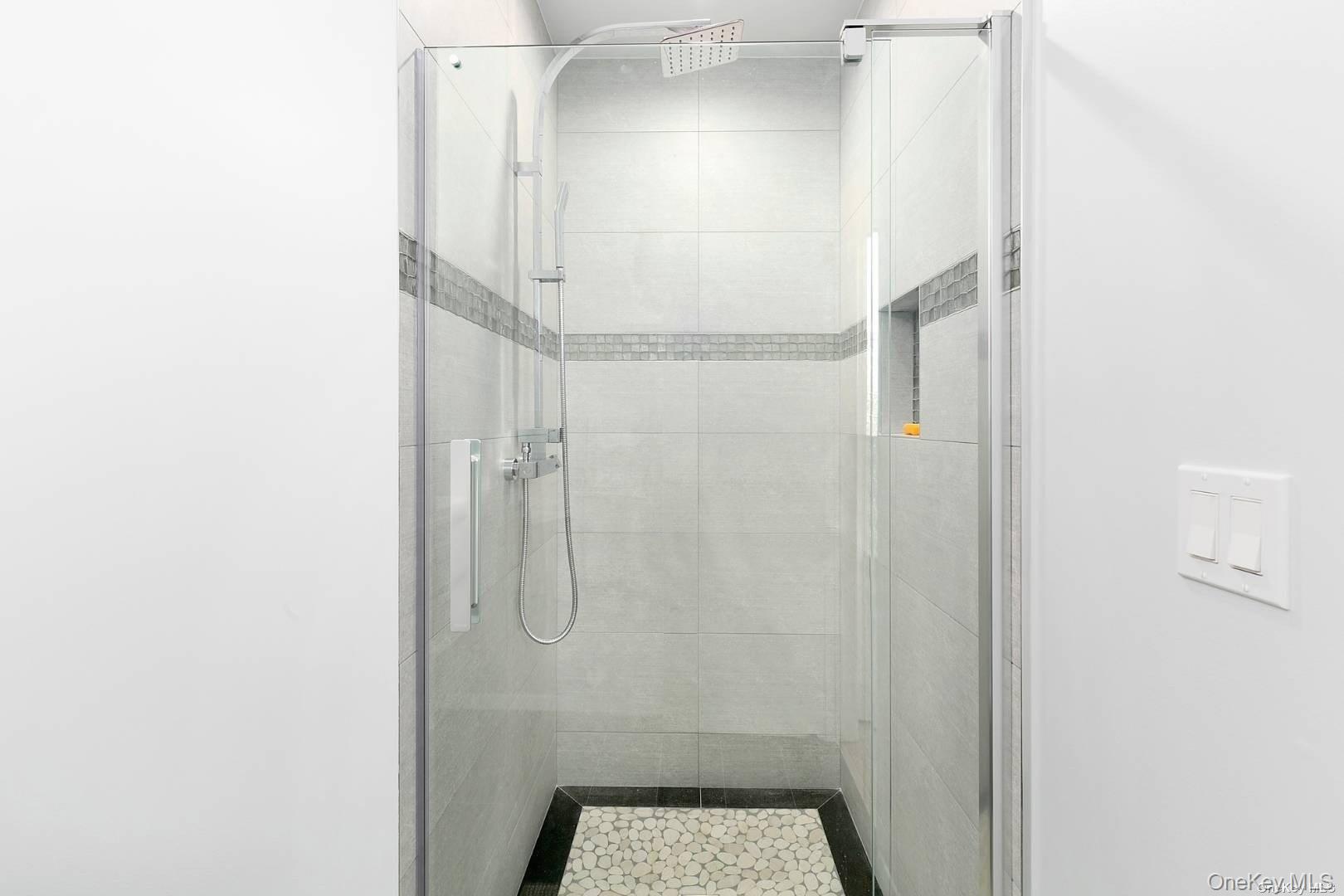 7 Harbor Road, Hampton Bays, NY 11946