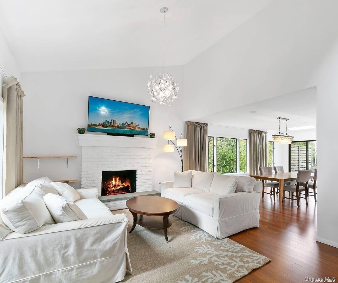 7 Harbor Road, Hampton Bays, NY 11946