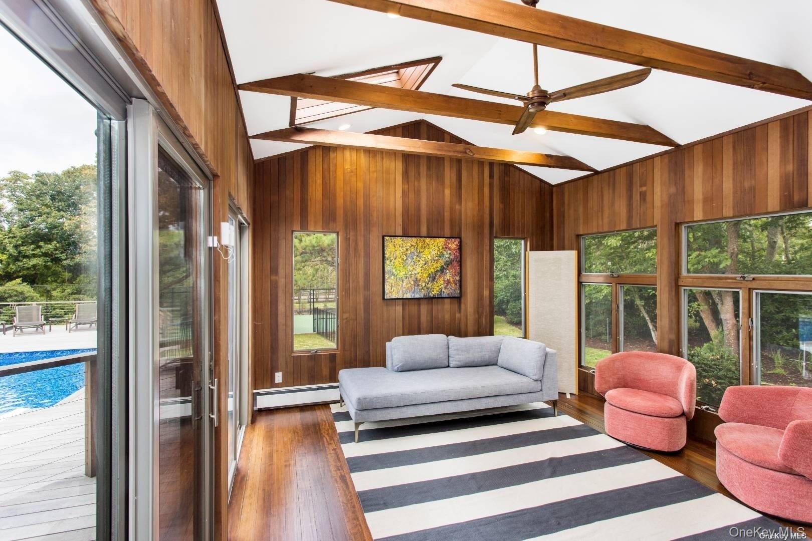 7 Harbor Road, Hampton Bays, NY 11946