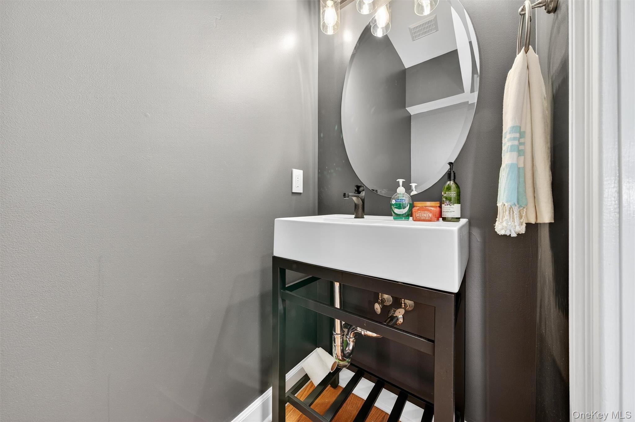 4 Putters Way, Middletown, NY 10940