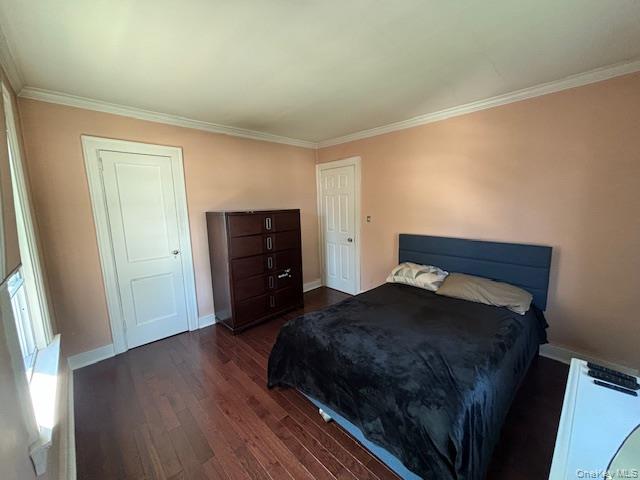 452 Macatee Place, Mineola, NY 11501