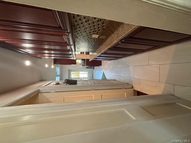 452 Macatee Place, Mineola, NY 11501