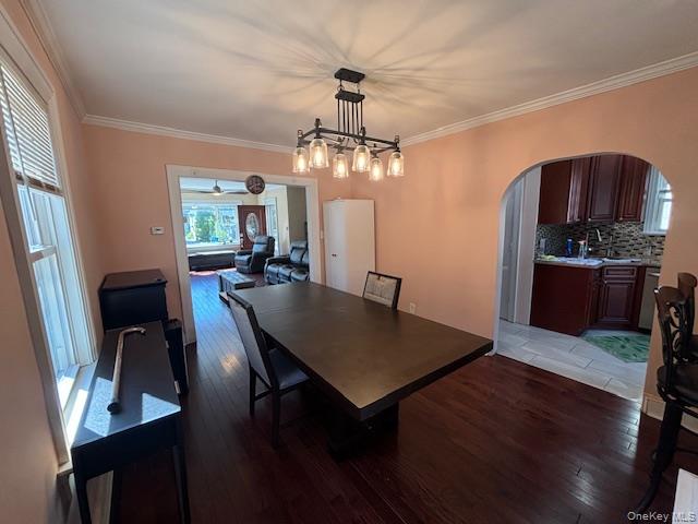 452 Macatee Place, Mineola, NY 11501