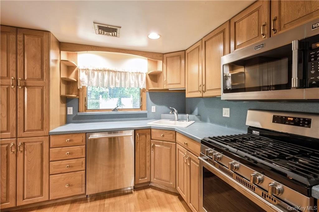 25 Lowerre Place, Valley Cottage, NY 10989