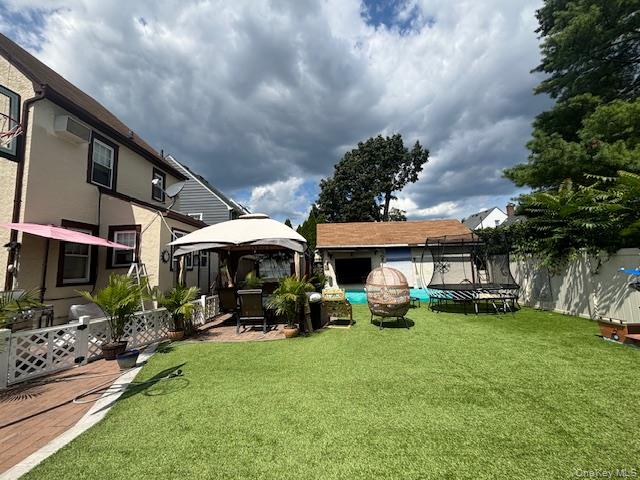 456 Macatee Place, Mineola, NY 11501