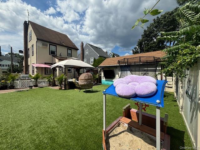 456 Macatee Place, Mineola, NY 11501