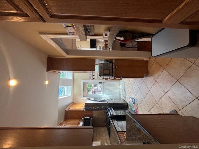 456 Macatee Place, Mineola, NY 11501